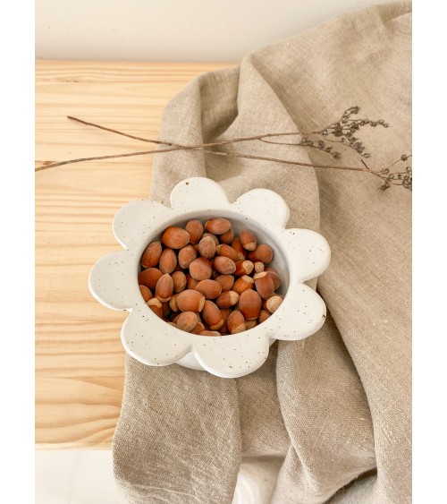 Bol fleur festonné en céramique fait main