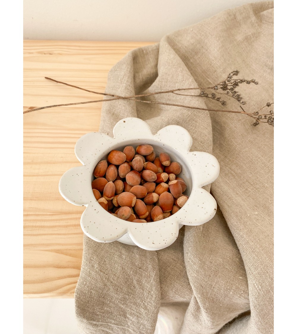 Bol fleur festonné en céramique fait main