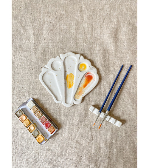 Ceramic seashell watercolor palette for painting