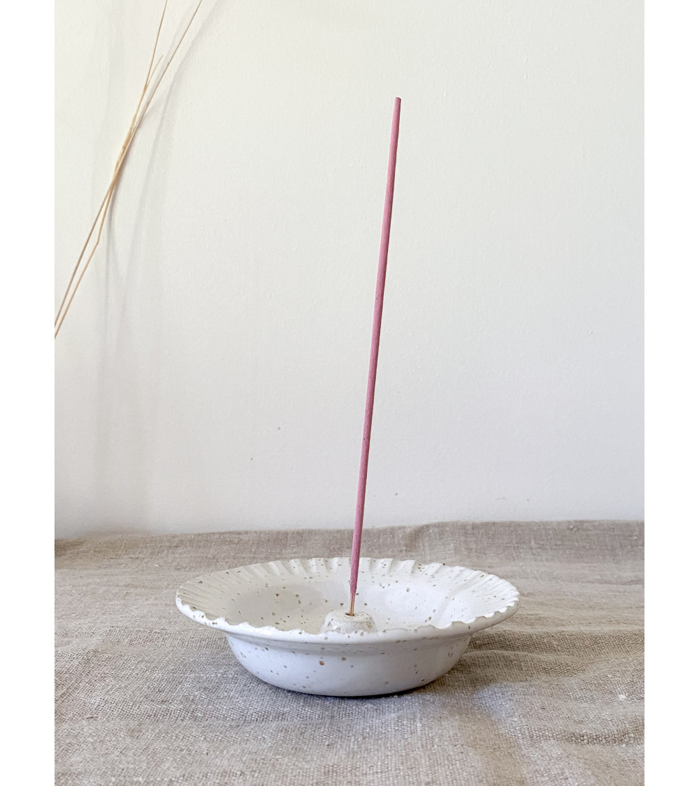 Artisanal ceramic incense holder white speckeld