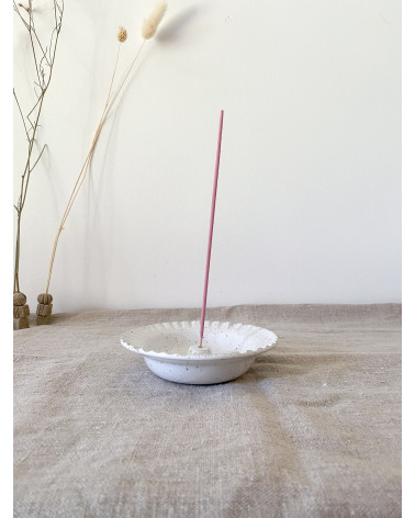 Artisanal ceramic incense holder white speckeld