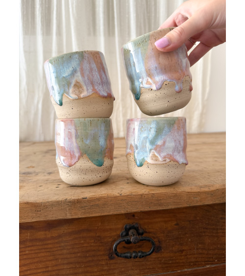 Mug Joy turquoise et rose artisanal en céramique fait main