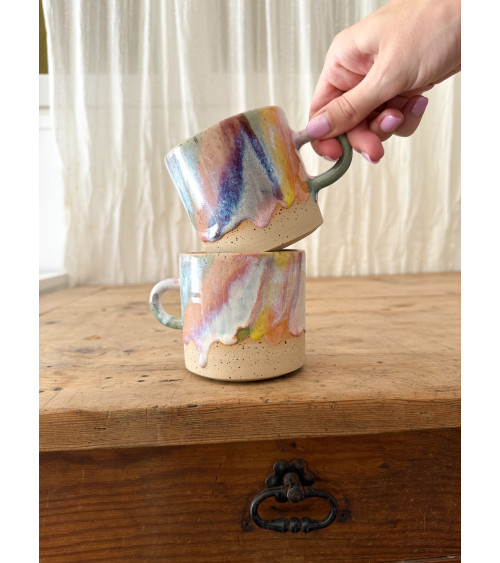 Mug écume arc en ciel artisanal en céramique fait main