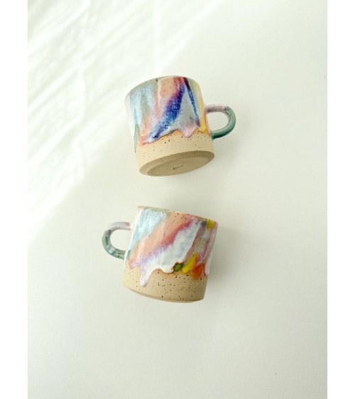 Mug écume arc en ciel artisanal en céramique fait main