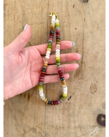 Collier bohème en pierres naturelles et perles